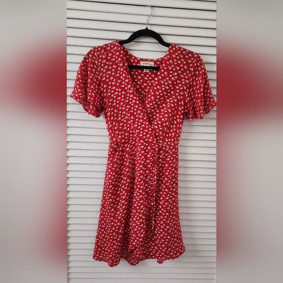 Dresses & Skirts - Flirty Red Mini Dress Size Small